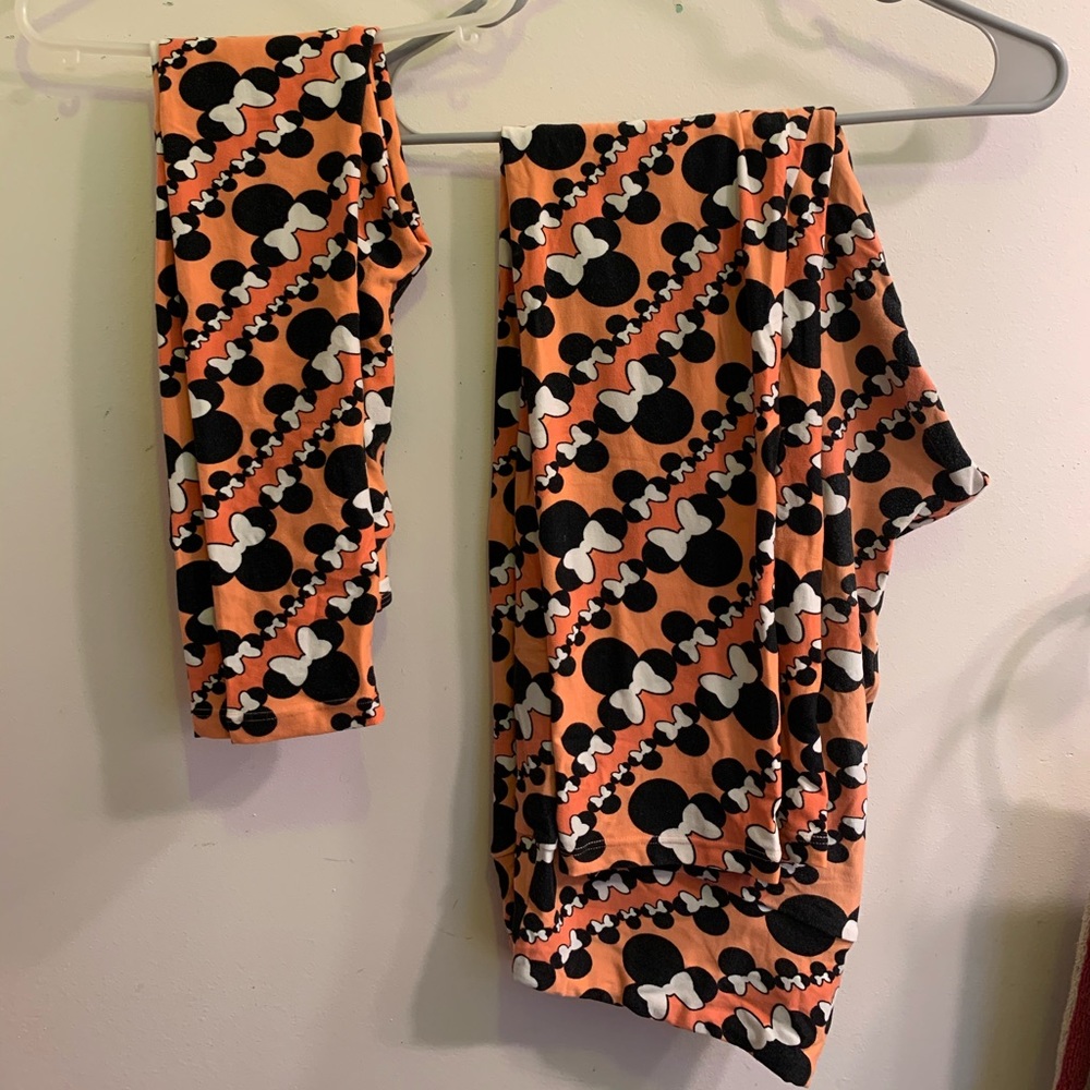Lularoe Mommy and me legging set